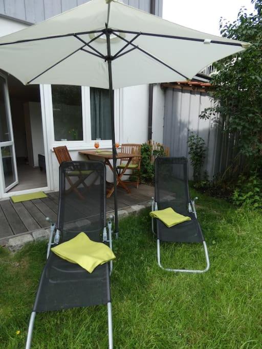 Ruhiges Garten-Studio Chiara Gstadt Laeufers Chiemsee Holiday Home クシュタット・アム・キームゼー エクステリア 写真