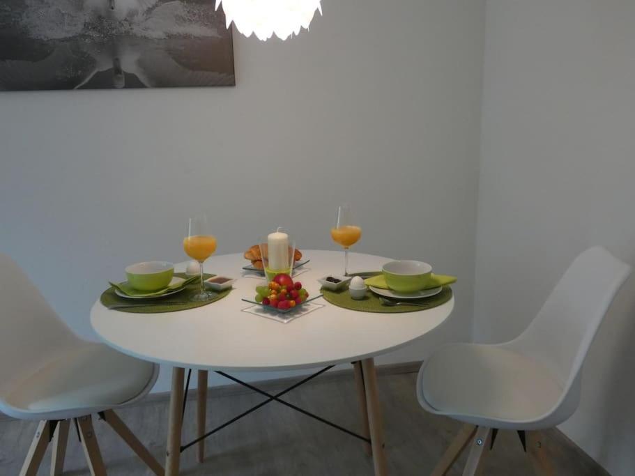 Ruhiges Garten-Studio Chiara Gstadt Laeufers Chiemsee Holiday Home クシュタット・アム・キームゼー エクステリア 写真